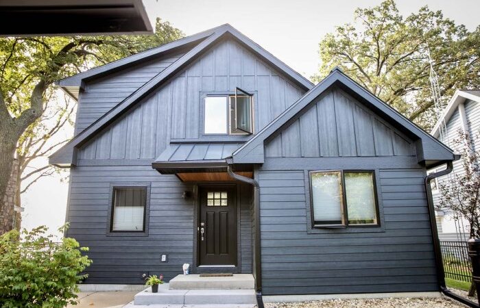 Replacing wood siding with hardie board